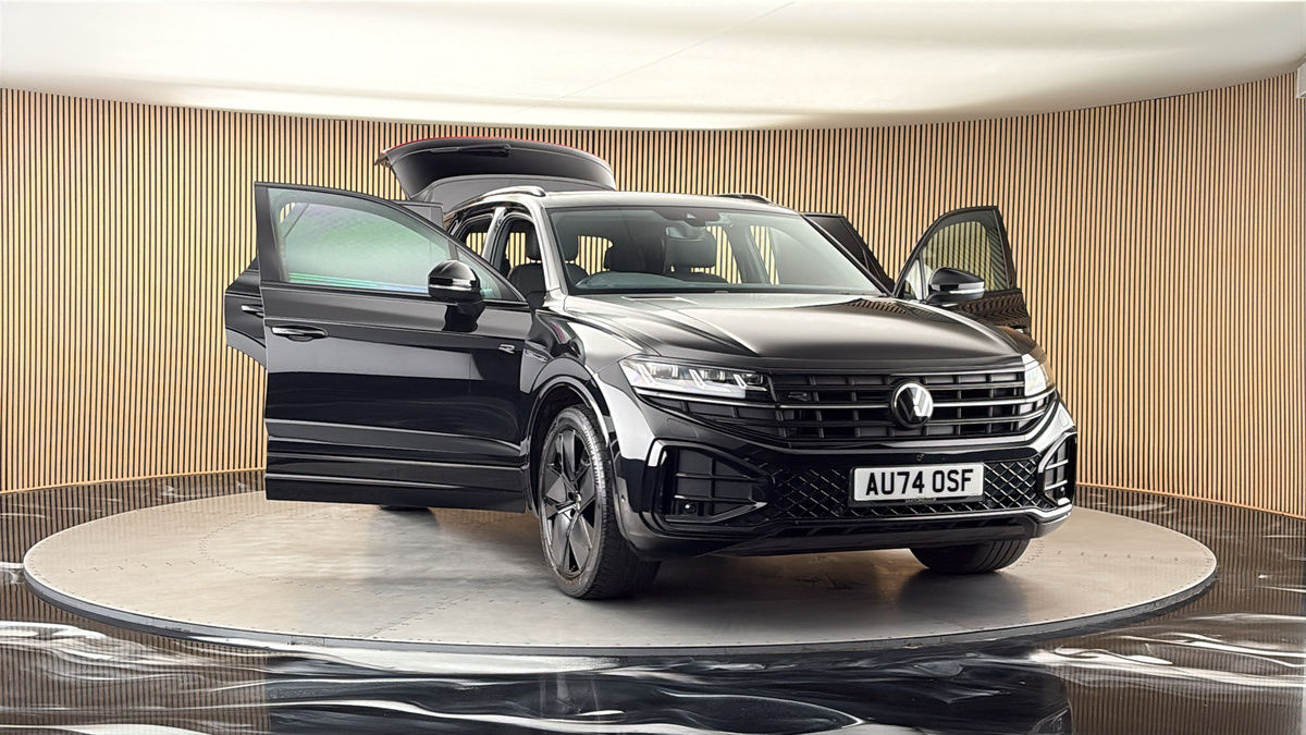 More views of Volkswagen Touareg