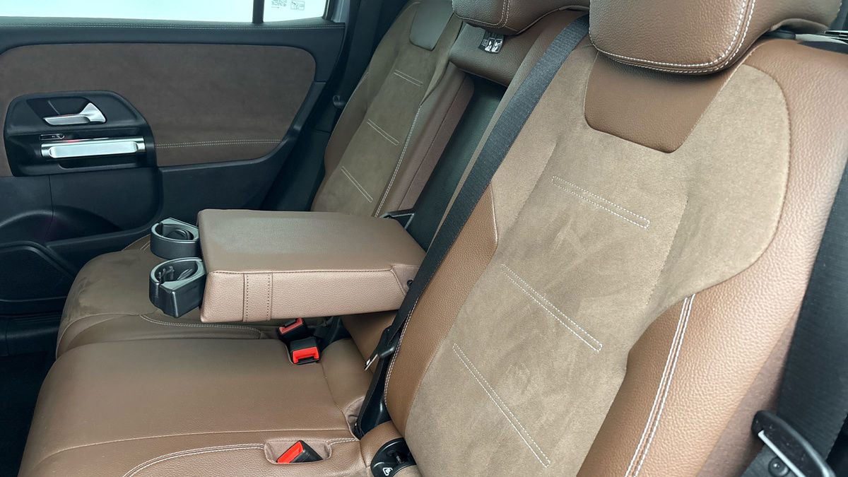 Mercedes-Benz GLB Image 9