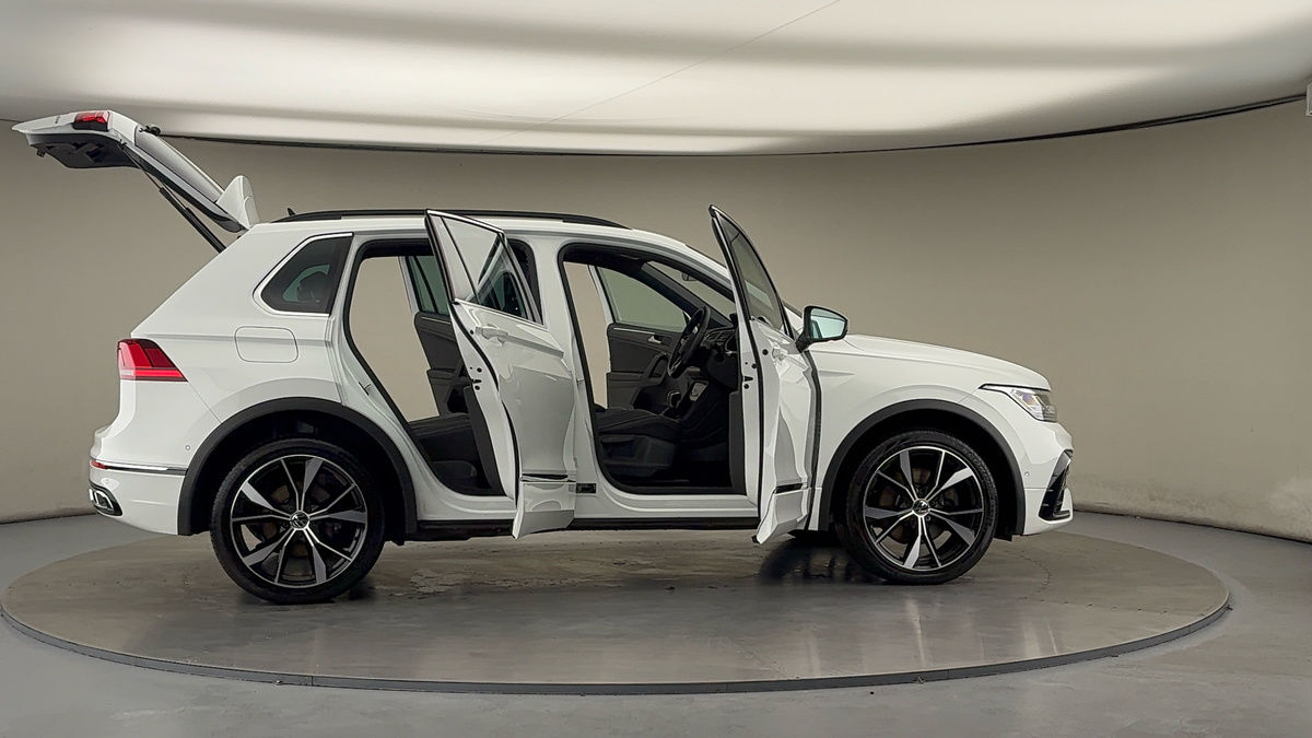 More views of Volkswagen Tiguan