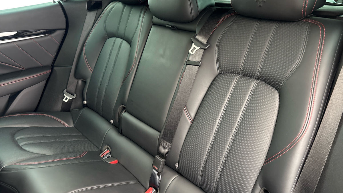 Maserati Levante Image 8
