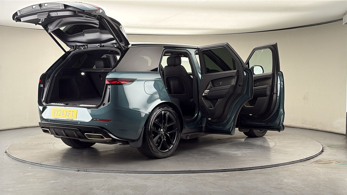 More views of Land Rover Range Rover Sport