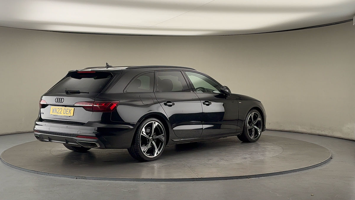 Audi A4 Avant Image 21