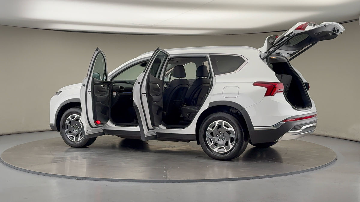 More views of Hyundai Santa Fe