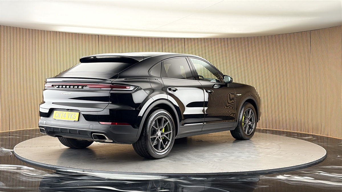 More views of Porsche Cayenne