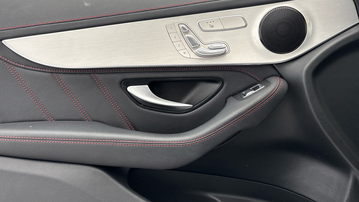 Mercedes-Benz GLC Image 19