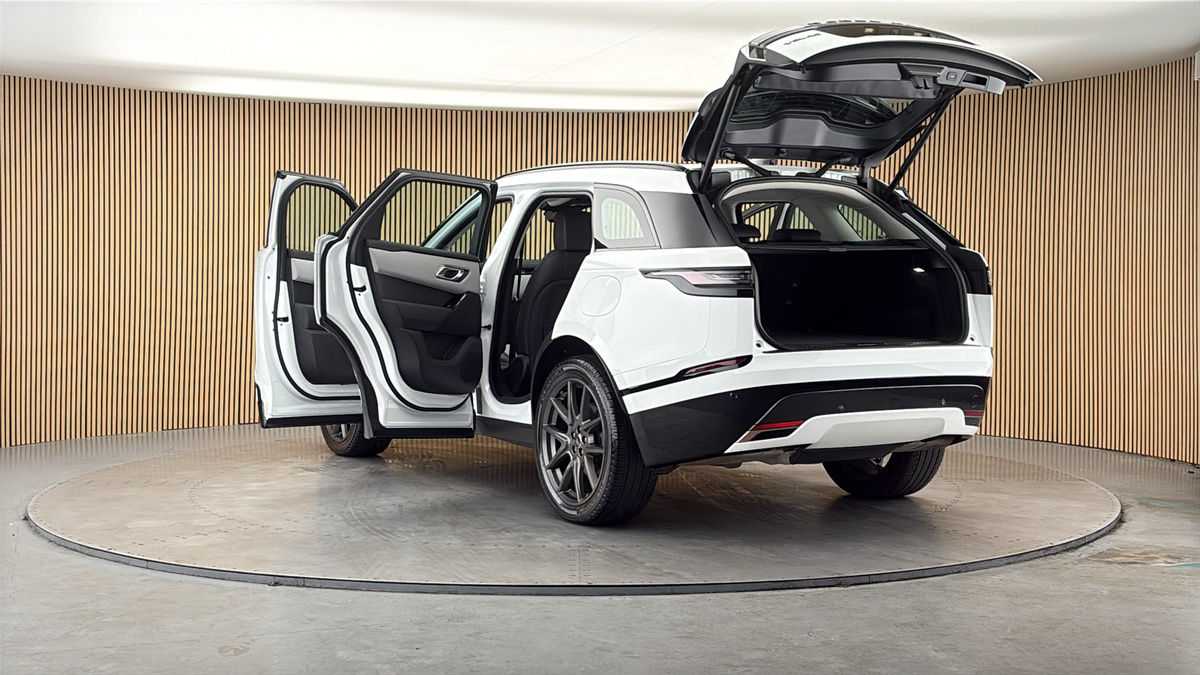 Land Rover Range Rover Velar Image 23