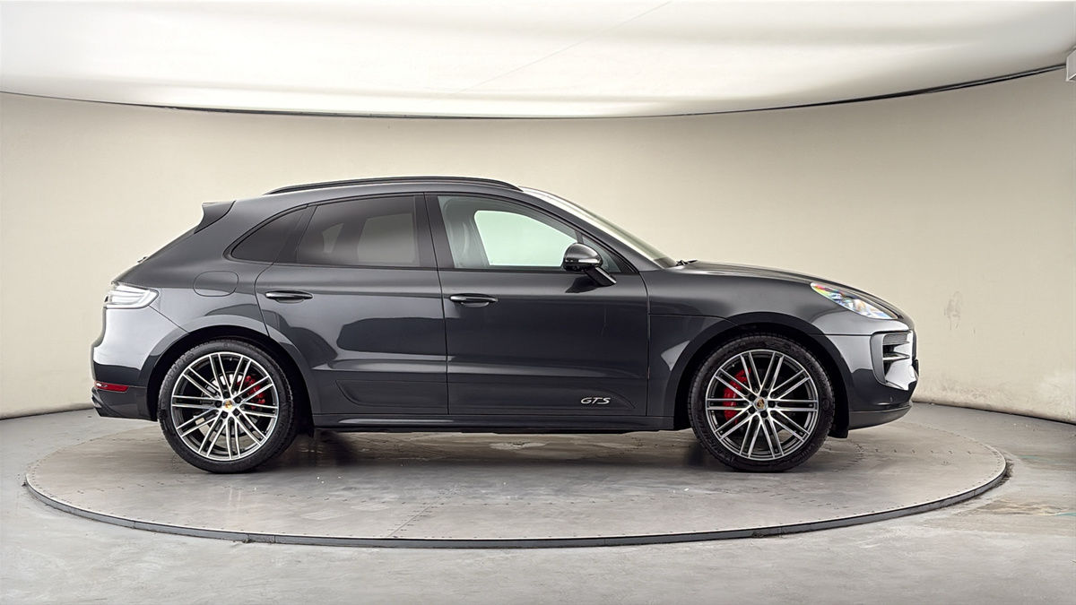 More views of Porsche Macan