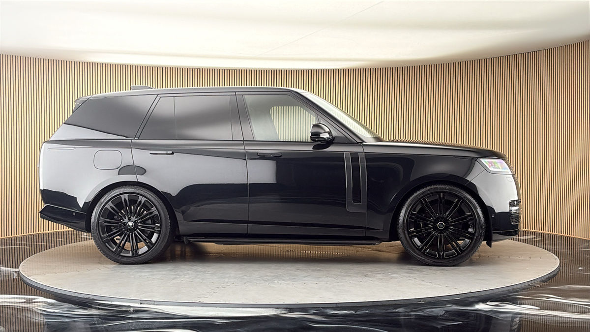 More views of Land Rover Range Rover
