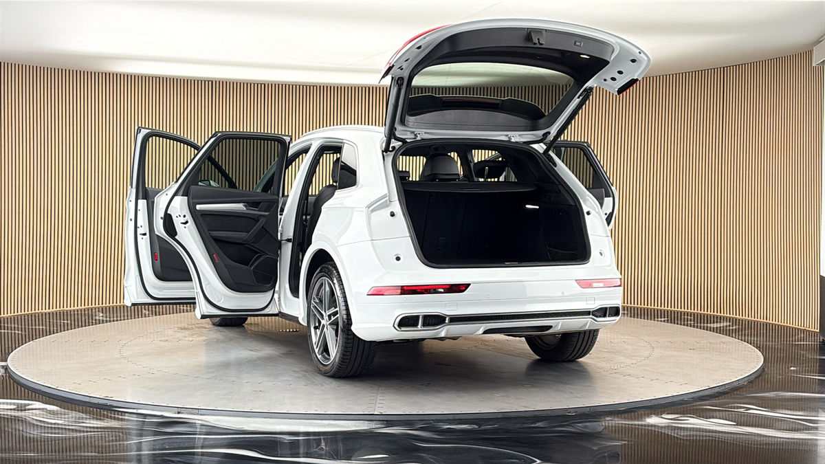More views of Audi SQ5