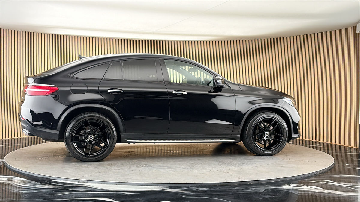 More views of Mercedes-Benz GLE