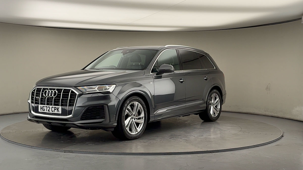 More views of Audi Q7