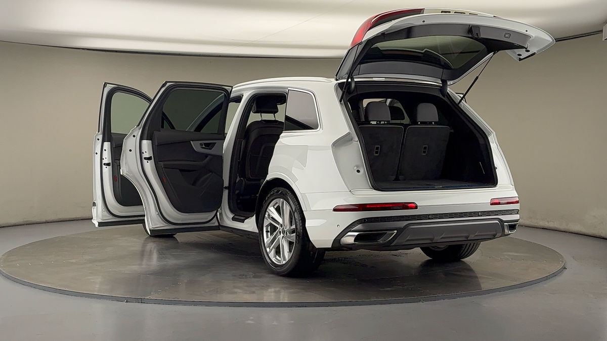 Audi Q7 Image 23