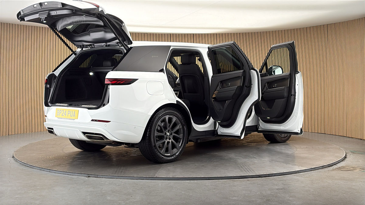 More views of Land Rover Range Rover Sport
