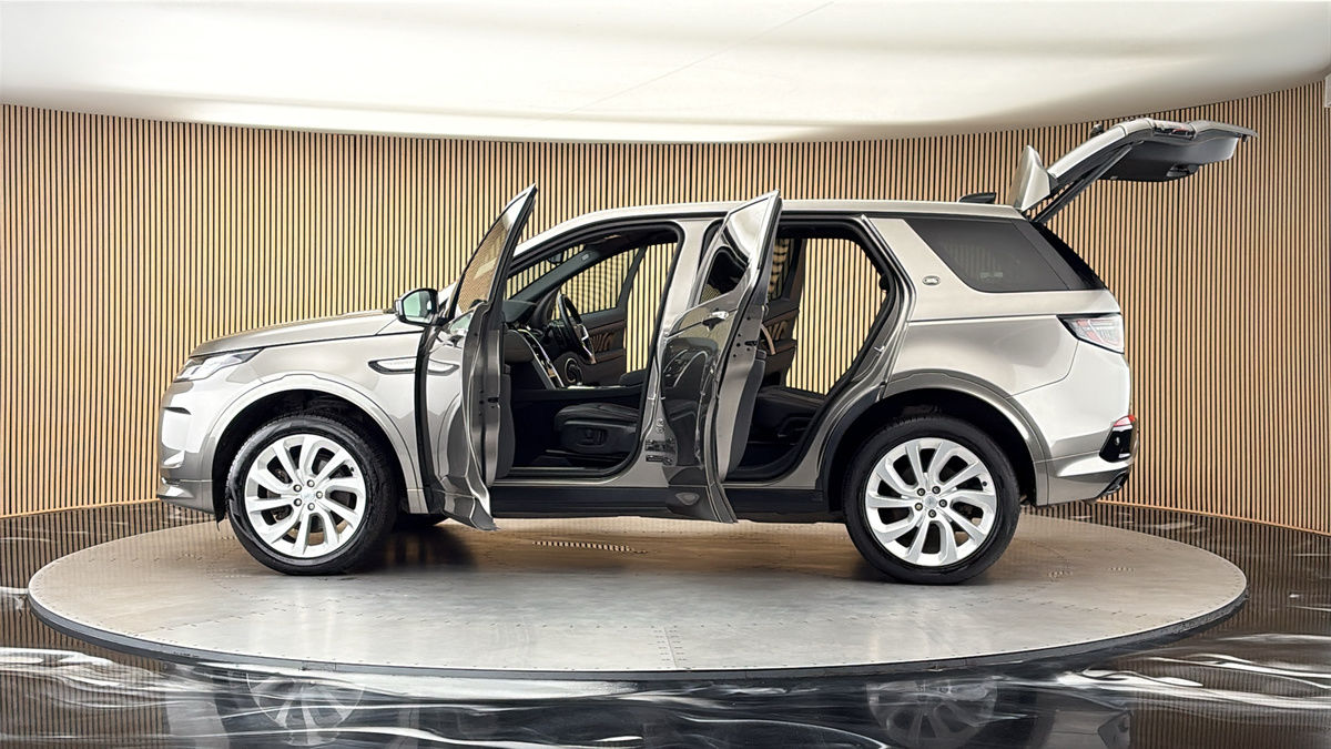 More views of Land Rover Discovery Sport