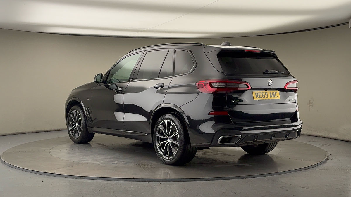 BMW X5 Image 2