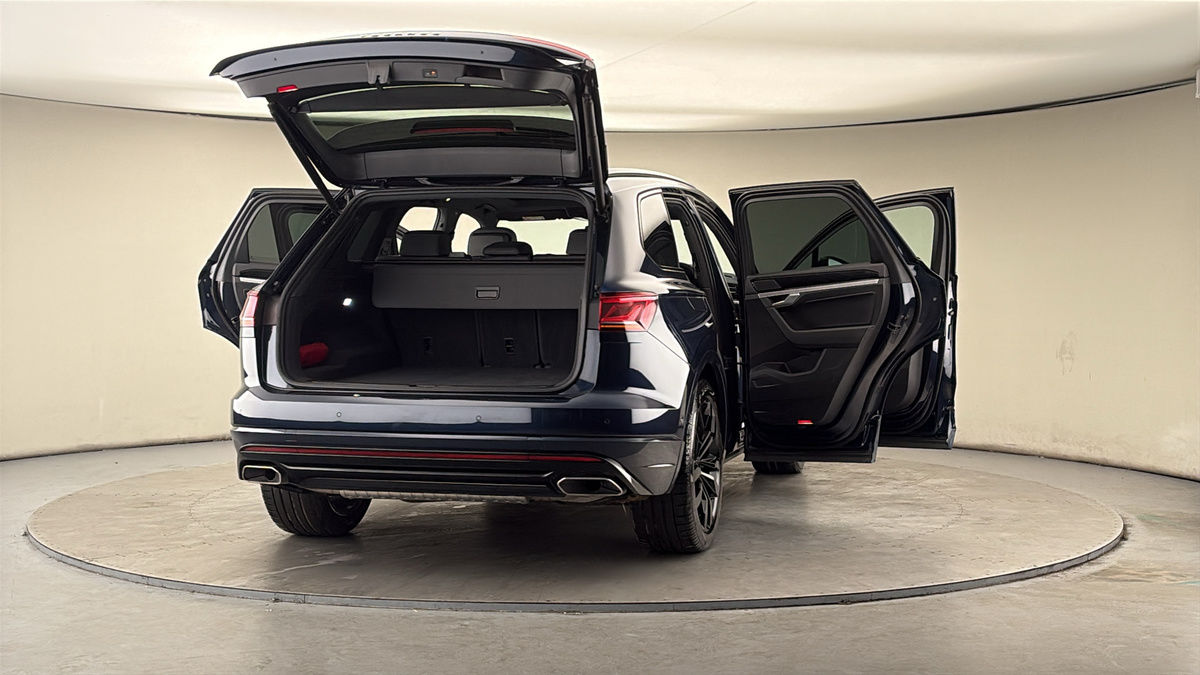 More views of Volkswagen Touareg