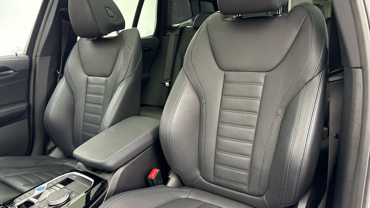 BMW iX3 Image 7