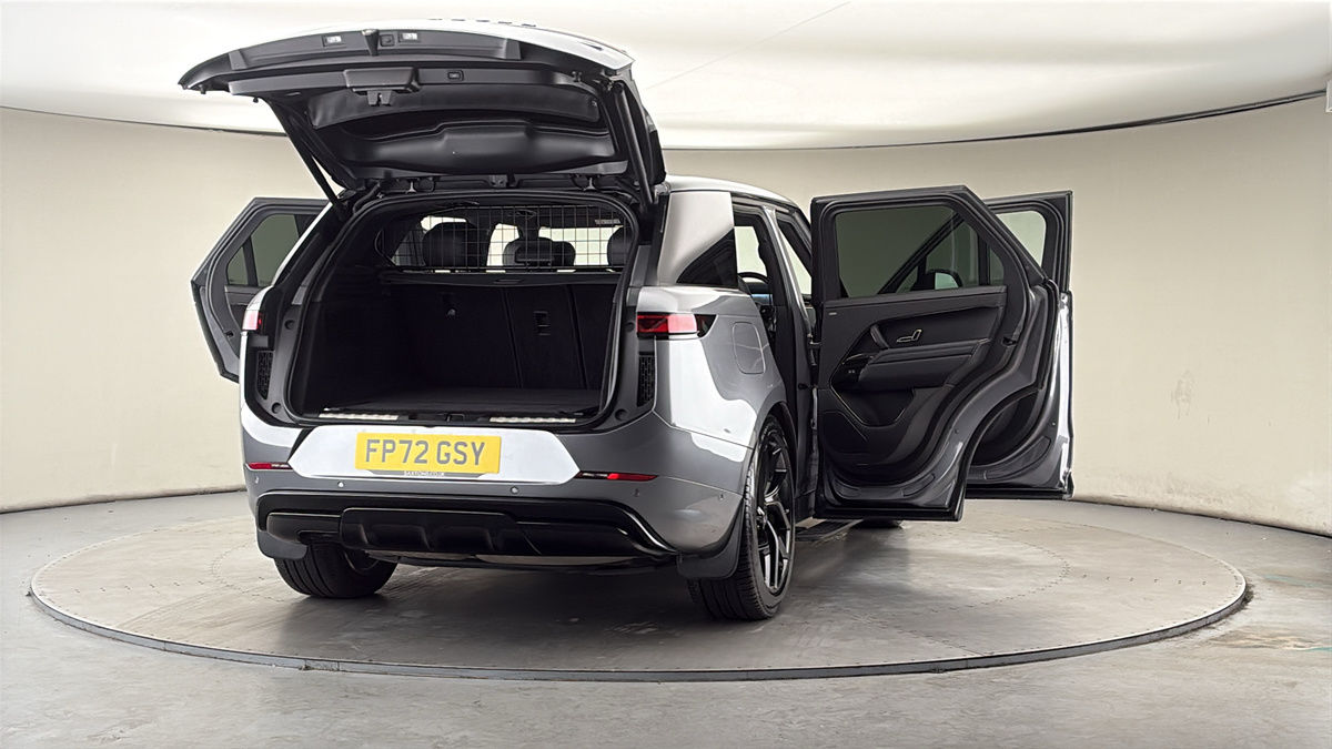 More views of Land Rover Range Rover Sport