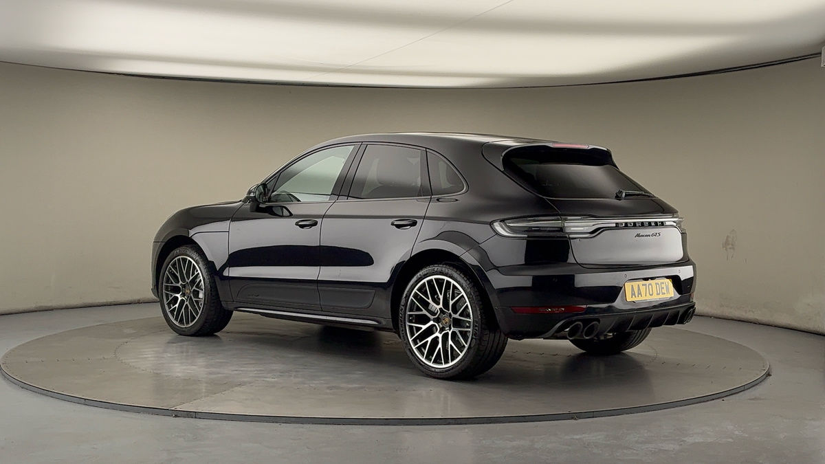 More views of Porsche Macan