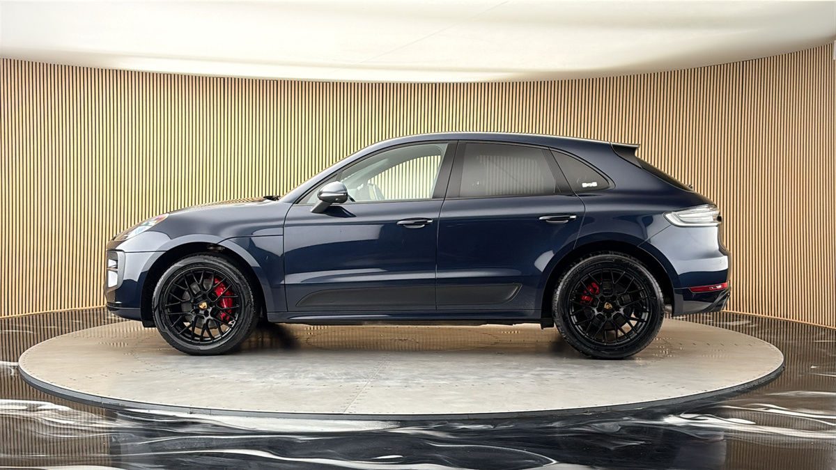 More views of Porsche Macan
