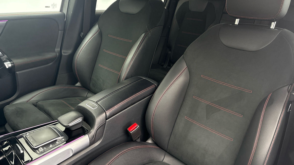 Mercedes-Benz GLB Image 7