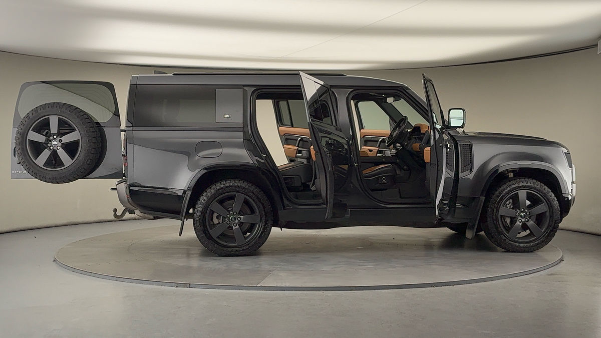 More views of Land Rover Defender 130