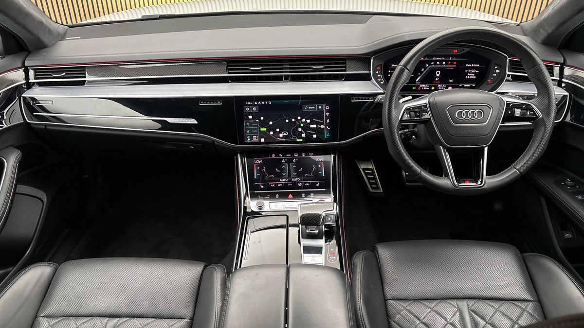 Audi S8 Image 12