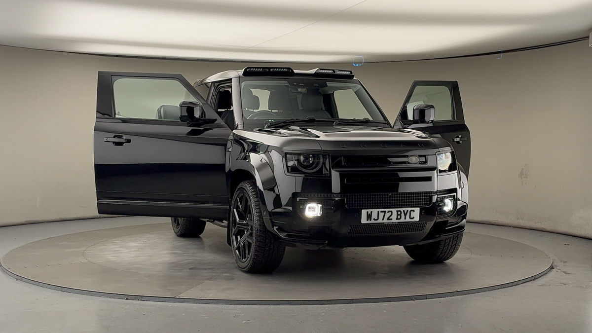 More views of Land Rover Defender 90