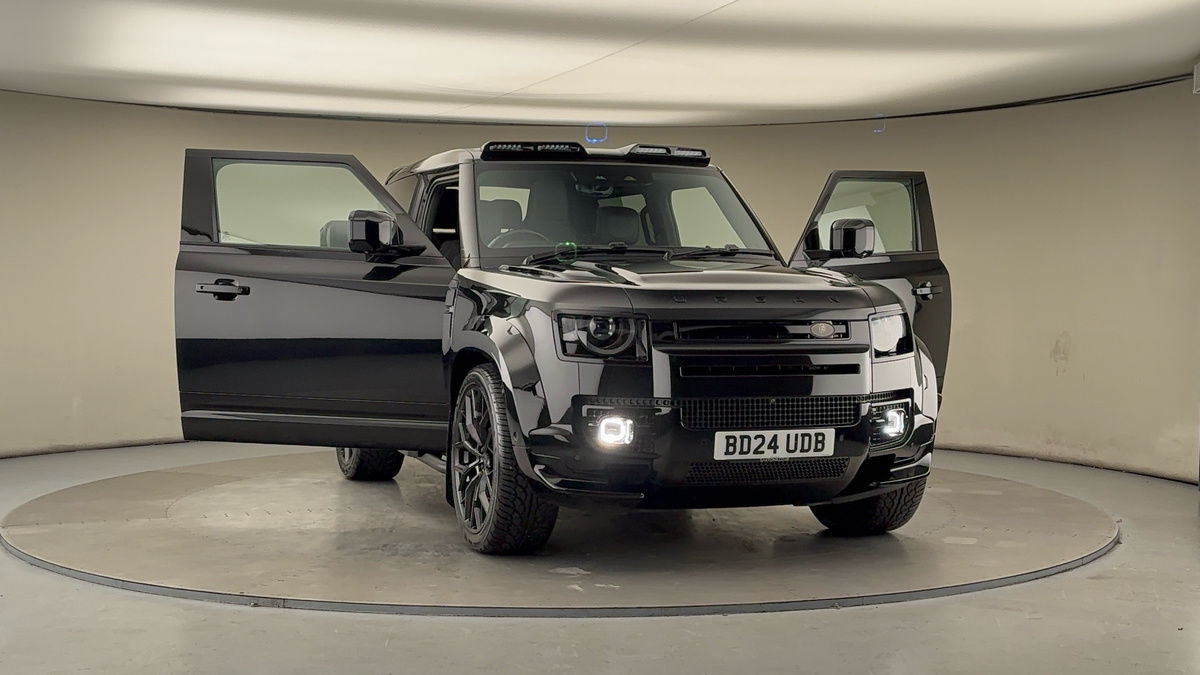 More views of Land Rover Defender 90