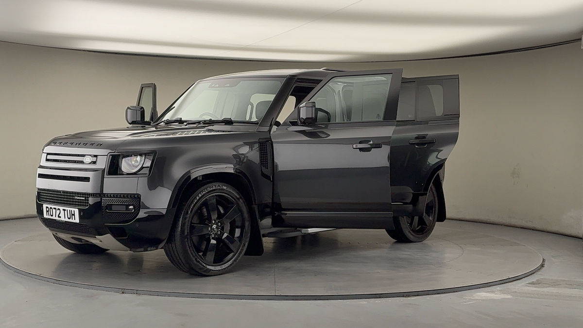 More views of Land Rover Defender 110