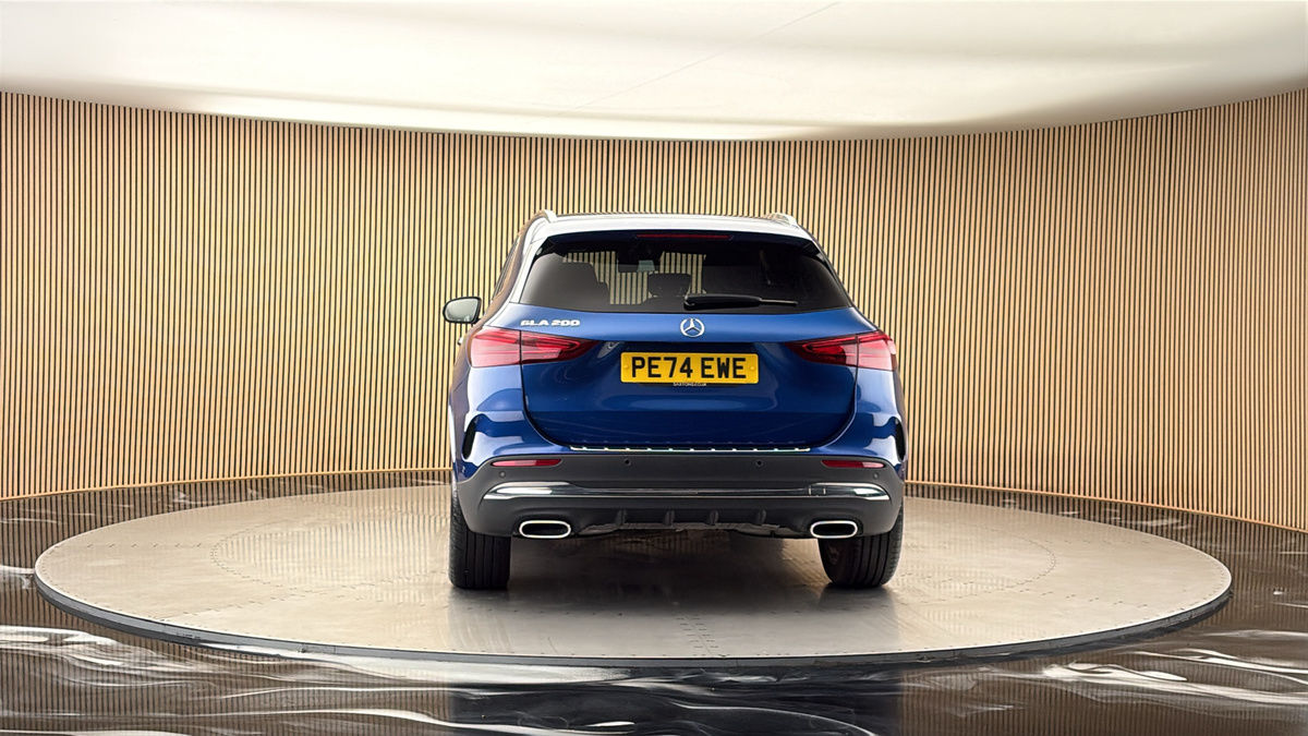 More views of Mercedes-Benz GLA