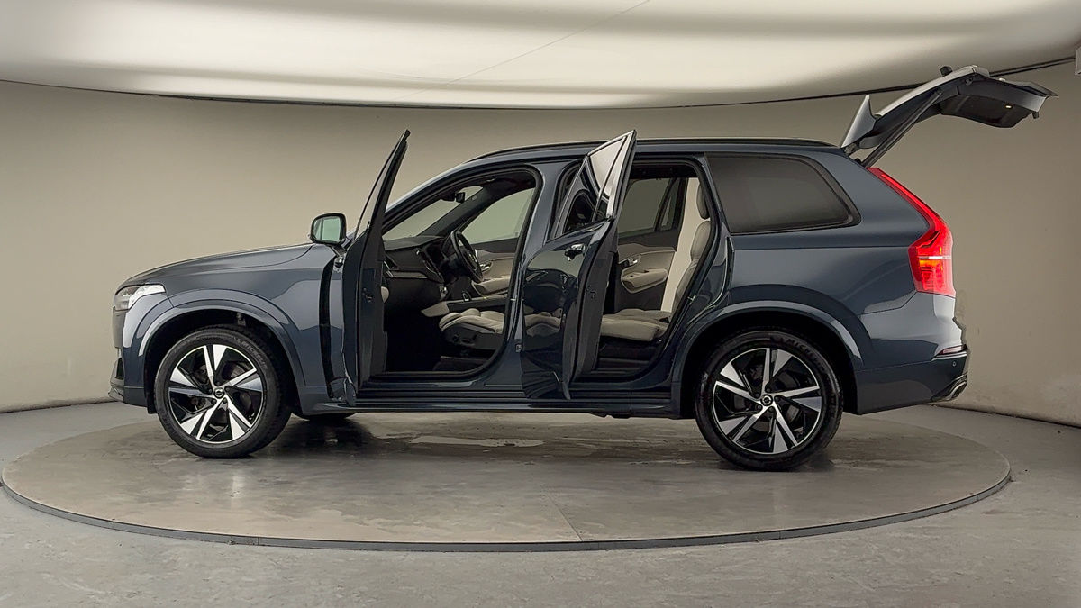 More views of Volvo XC90