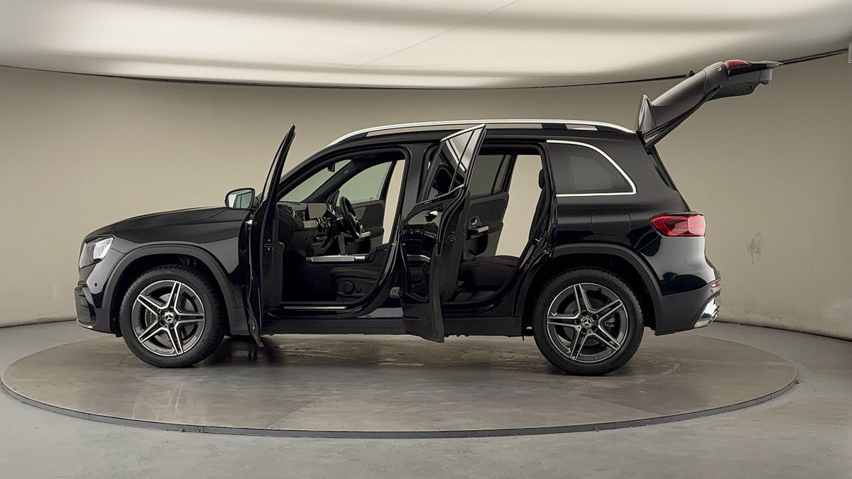 More views of Mercedes-Benz GLB