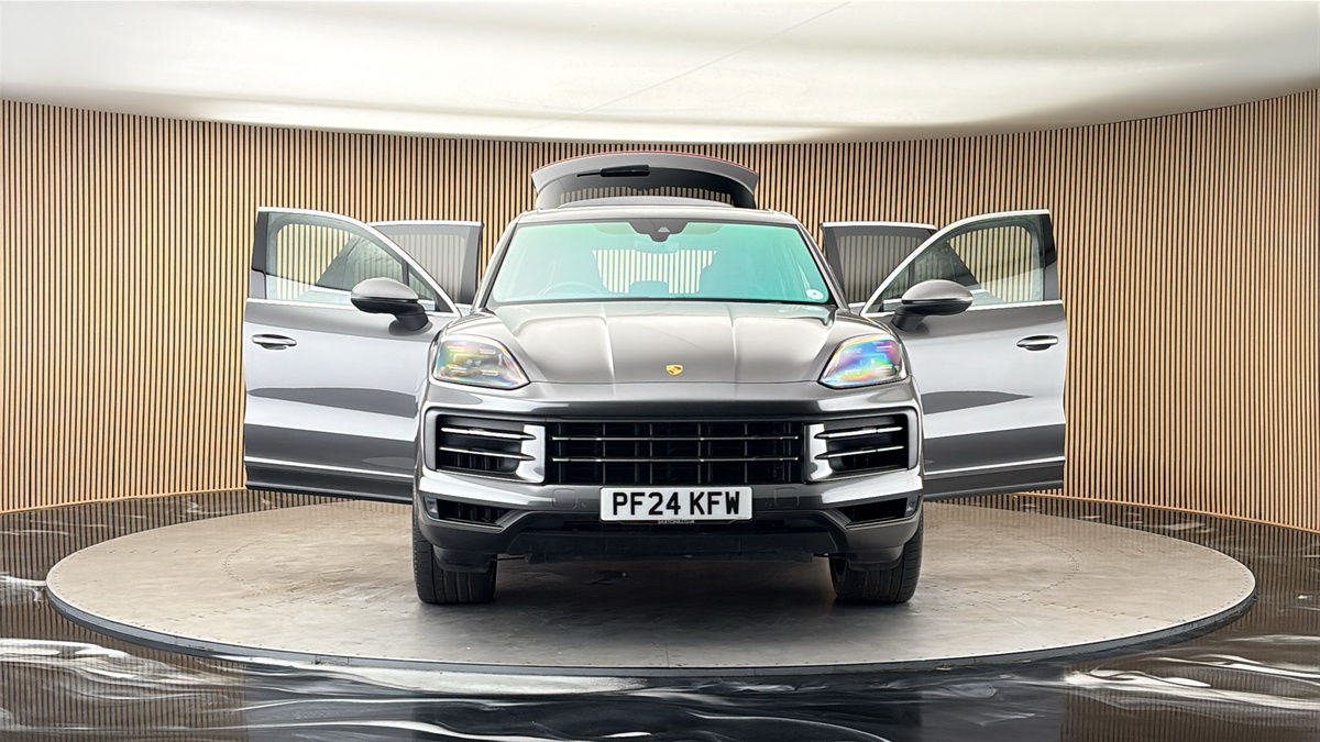 More views of Porsche Cayenne