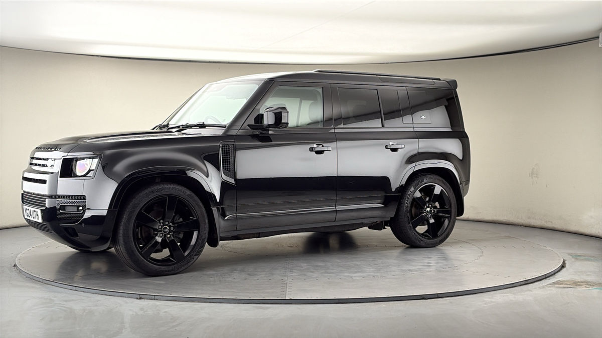 More views of Land Rover Defender 110