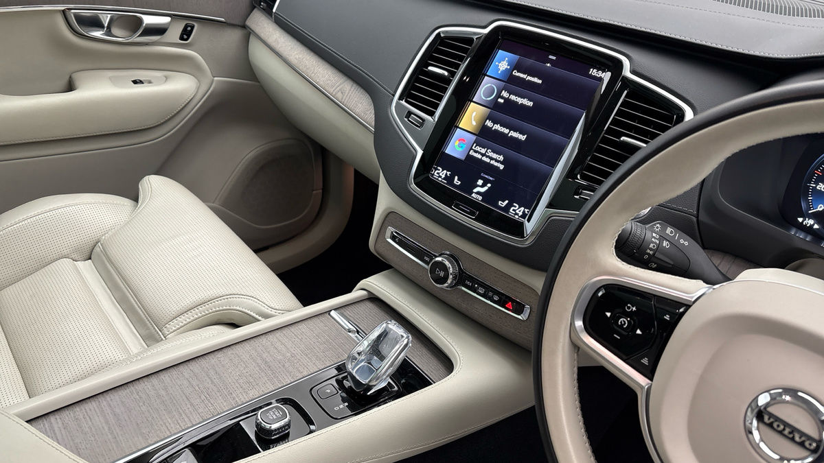 Volvo XC90 Image 18