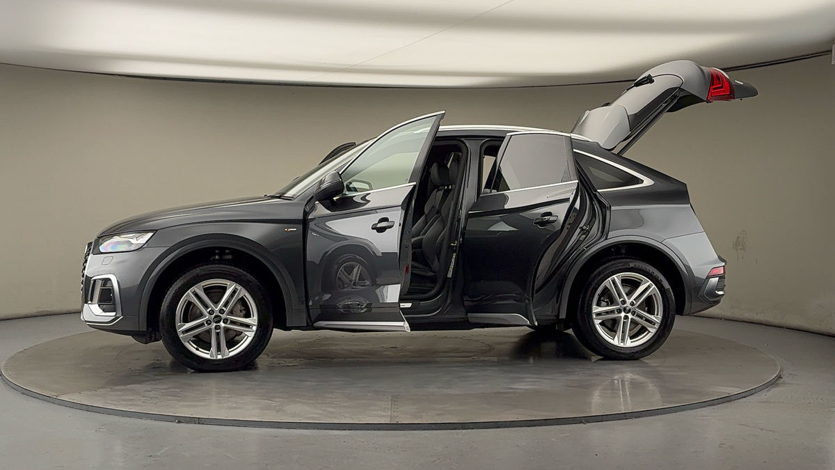 More views of Audi Q5