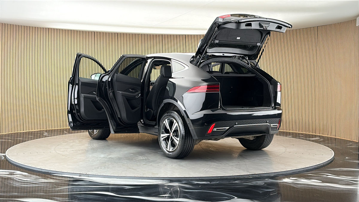 Jaguar E-PACE Image 23