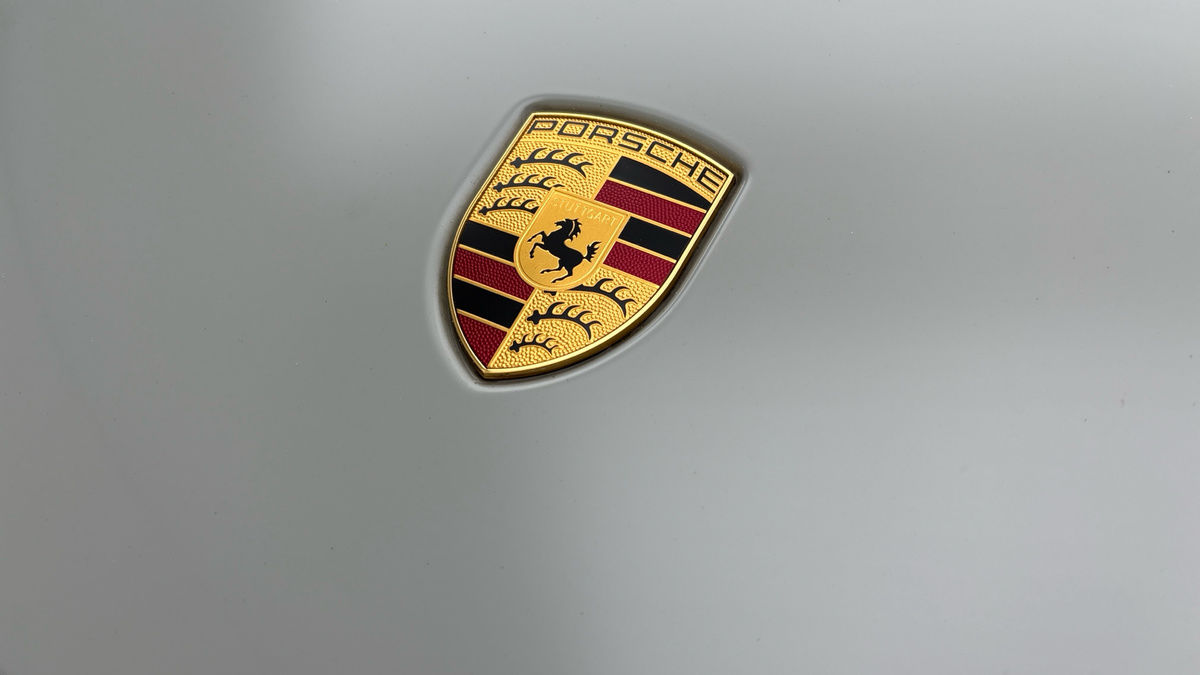 Porsche Taycan Image 24