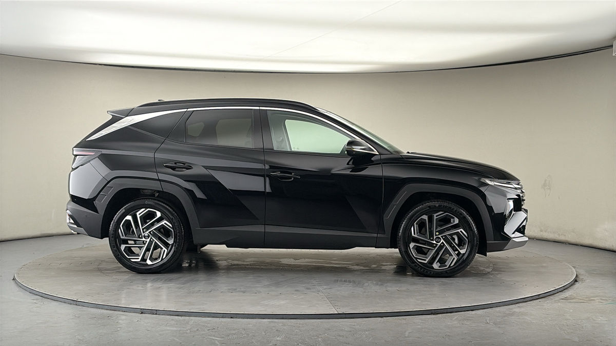 More views of Hyundai TUCSON