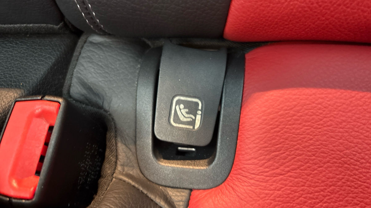 Mercedes-Benz E Class Image 6