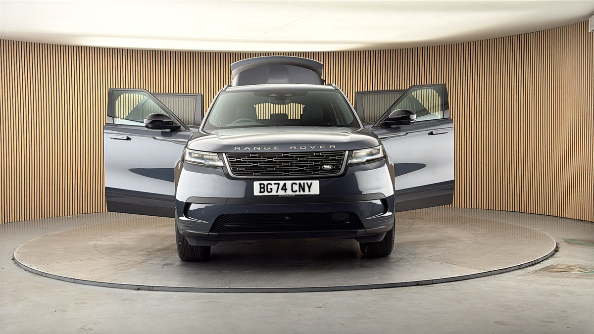 More views of Land Rover Range Rover Velar