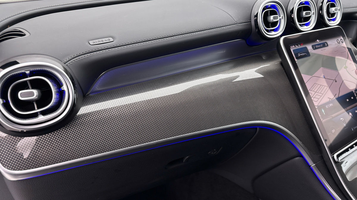 Mercedes-Benz GLC Image 25