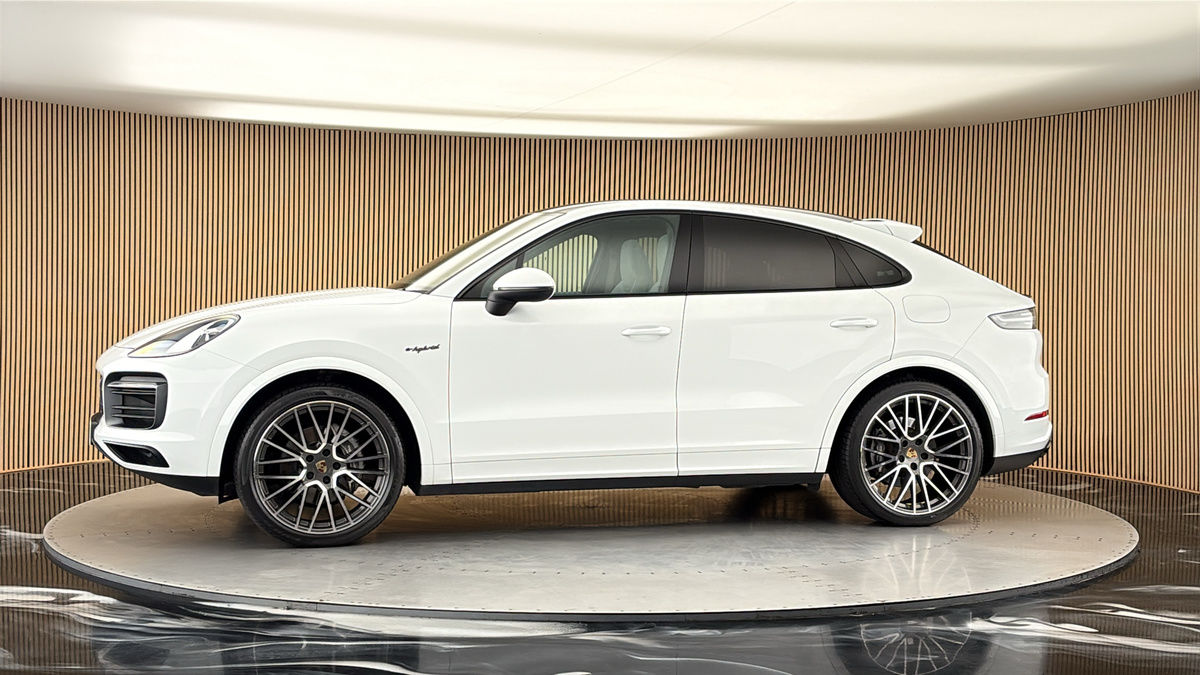 More views of Porsche Cayenne