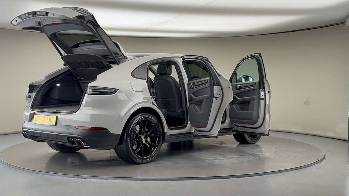 More views of Porsche Cayenne