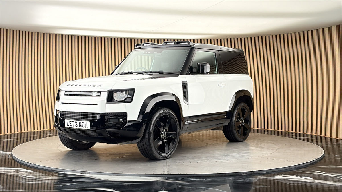 More views of Land Rover Defender 90