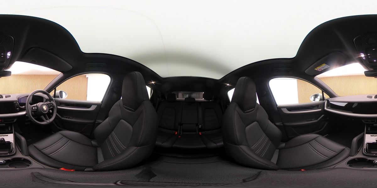 More views of Porsche Cayenne