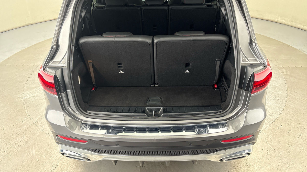 Mercedes-Benz GLB Image 11