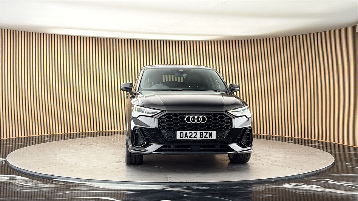 More views of Audi Q3