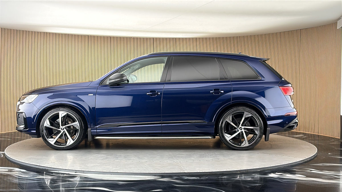 Audi Q7 Image 15